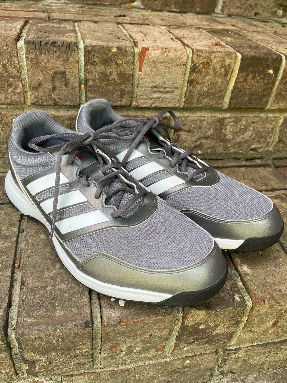 Adidas Men’s Golf Shoes Size 11.5 Gray Silver White Spiked EE9420